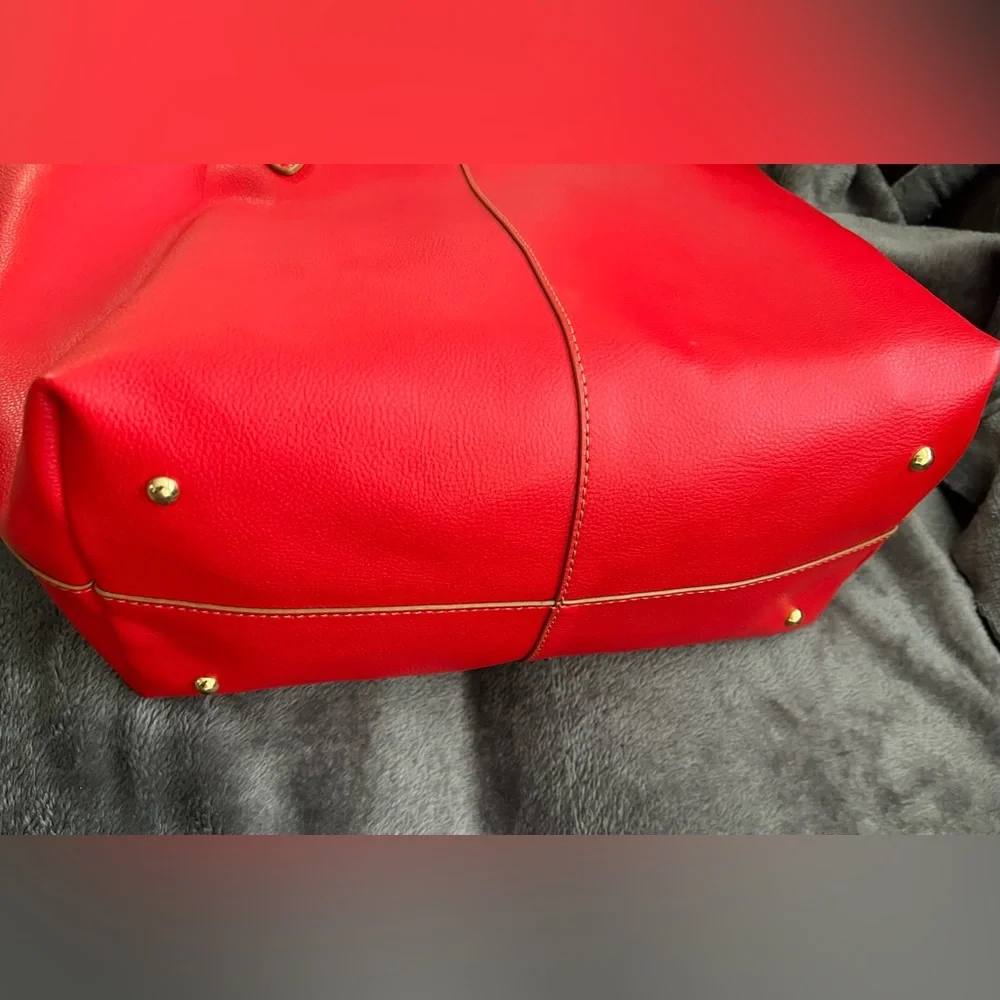 Classic Lauren Ralph Lauren Red/Beige Leather Tote Bag. - Picture 7 of 16